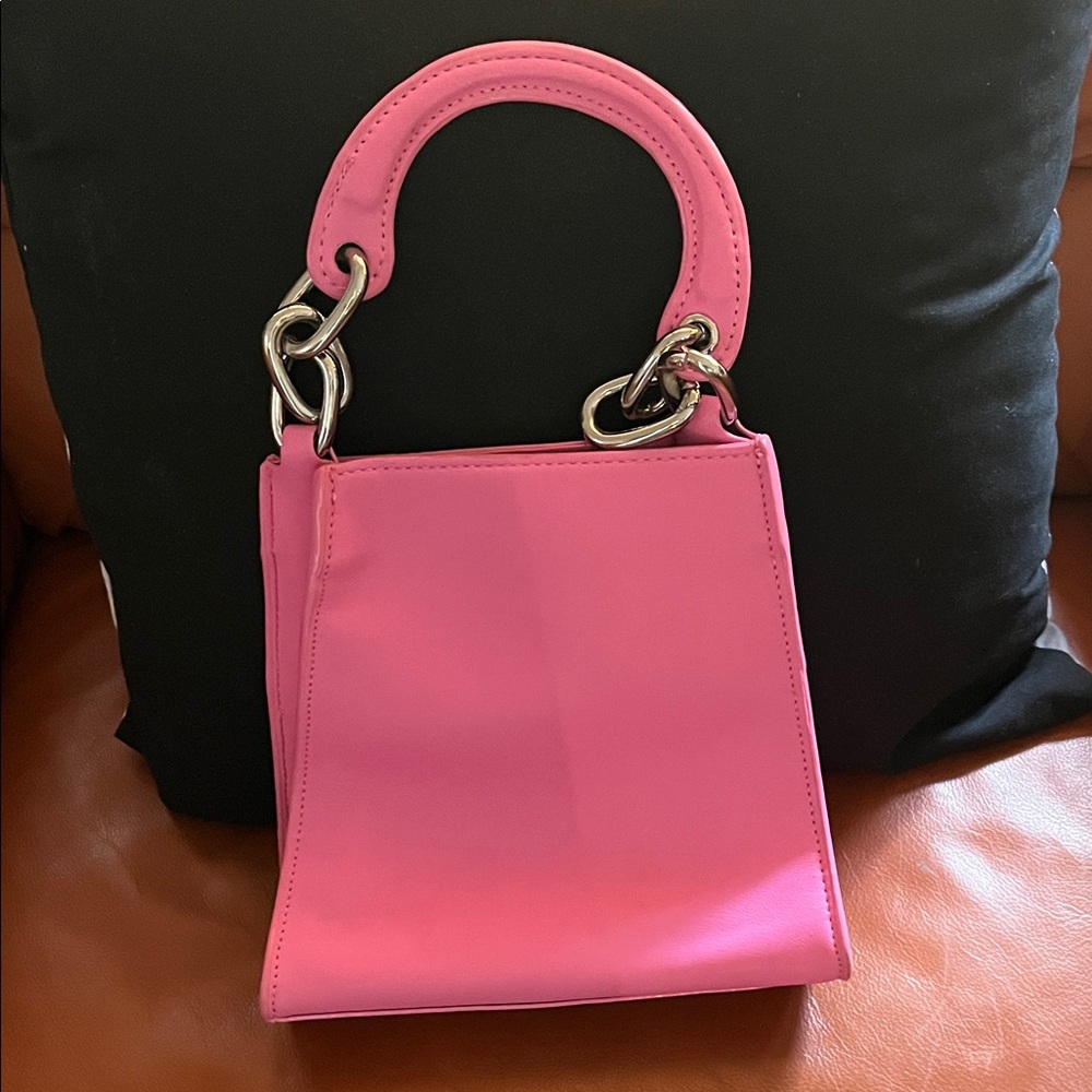 Chic Pink Handbag small but adorable